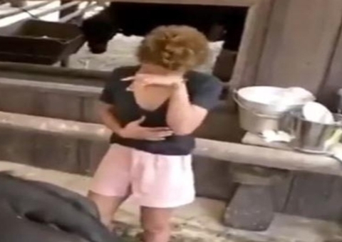 Vegana, Lidi Lisboa cai no choro ao tirar leite de vaca em A Fazenda