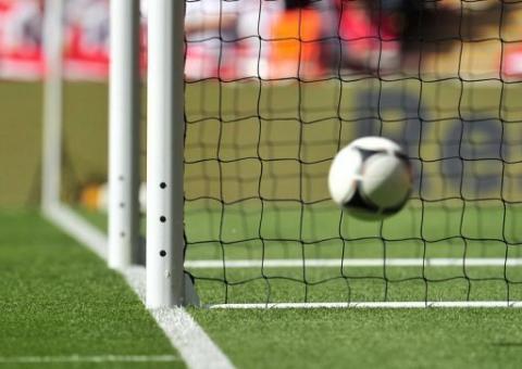 Tecnologia na linha de gol é testada em Londres, 