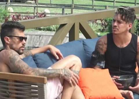 Lipe e Biel afirmam que acessórios religiosos foram barrados pela Record