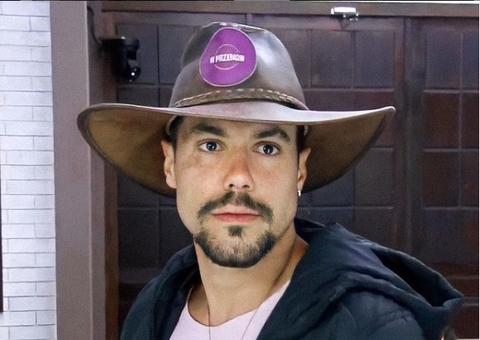 Lipe Ribeiro vence prova de fogo e garante poderes em 'A Fazenda'