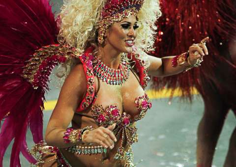 LIVIA ANDRADE Famosos comparecem no Camarote Brahma, no 1o. dia do Carnaval paulista de 2014, no Sambodromo do Anhembi, em SP