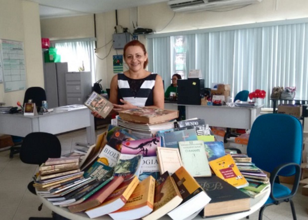 Mais de 1,2 mil livros são arrecadados para doação na 1ª Feira do Livro