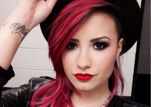 Confira a inédita "Besame Mucho", de Demi Lovato