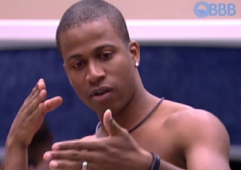  Candidato pode ser expulso do BBB após revelar ter matado jovem