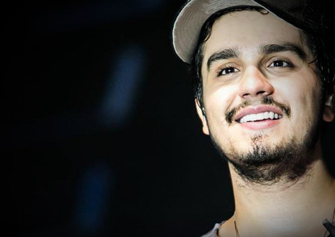 Solteiro, Luan Santana revela que faz sexo após os shows; nem famosas e fãs escapam