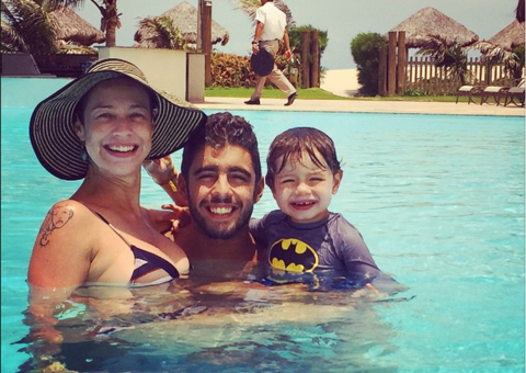 Grávida de gêmeos, Luana Piovani nega inseminação artificial