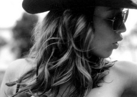 Pedro Scooby se declara pra Luana Piovani com foto sensual