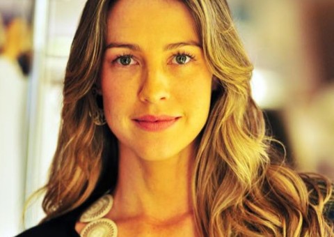 Luana Piovani responde aos jornais sobre suposta inseminação e causa polêmica com sua resposta