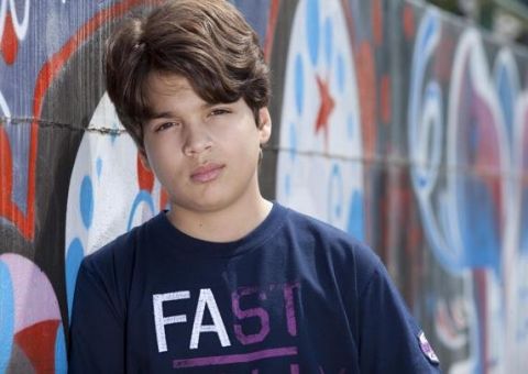 Ator mirim de "Carrossel vira repórter na RedeTV!