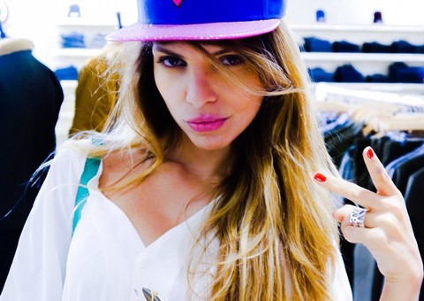 Modelo que caiu do 21º andar havia registrado B.O. contra namorado e mandado mensagem para a irmã 