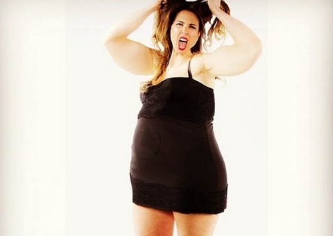 Luciana Gimenez aparece obesa em foto