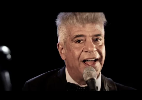 Lulu Santos libera clipe de "Como é Grande o Meu Amor Por Você"