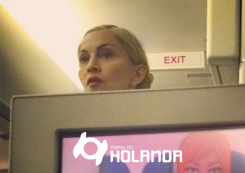 Madonna é flagrada por passageiro em voo comercial