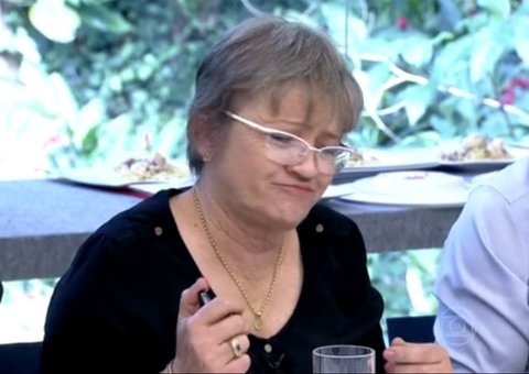 Ana Maria Braga perde a paciência com mãe de ator ao vivo