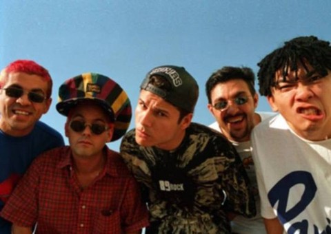 Acidente que matou Mamonas Assassinas completa 19 anos