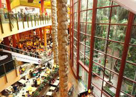 Shopping diz que prestou socorro imediato à criança ferida em loja