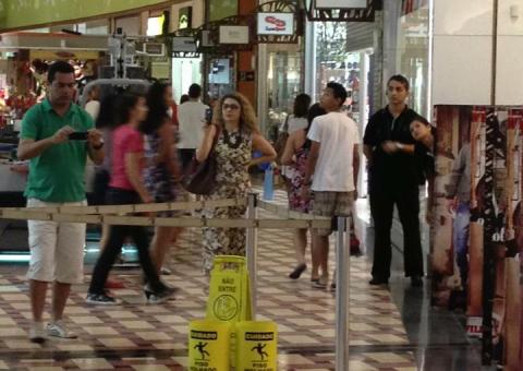 Shopping Manauara vira piada na internet. Mas a coisa é séria e vidas estão em jogo