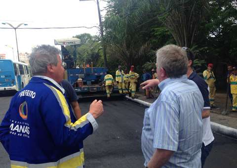 Artur diz que Manaus não recebeu um centavo do Governo Federal