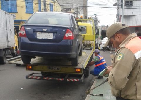 Manaustrans autua 141 veículos