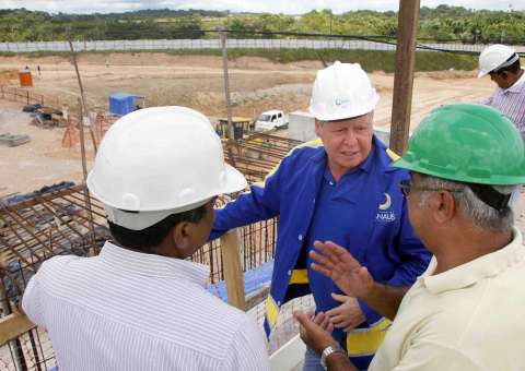 Prefeito visita obra e confirma a inauguração do Complexo Viário Santos Dumont para maio