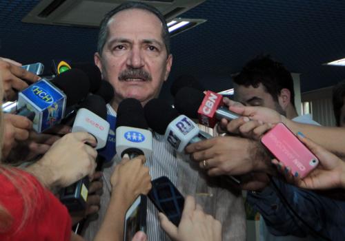 Ministro do Esporte visita e elogia Manaus como cidade-sede