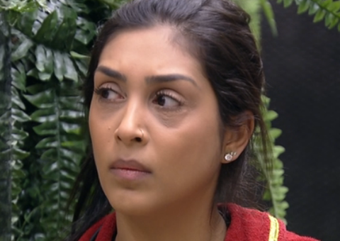  BBB 15: Fernando fala sobre Aline e Amanda ouve tudo atrás da porta