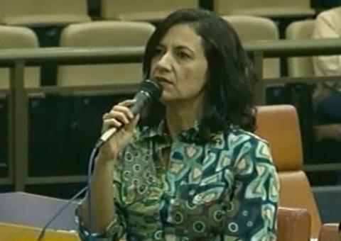 Vereadora pede minuto de silêncio pela 'morte' de Mandela; veja vídeo