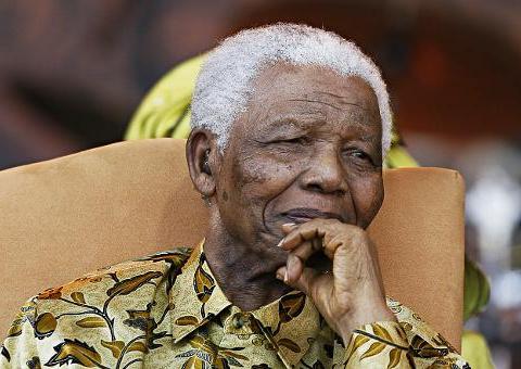 Mundo chora morte do herói Nelson Mandela