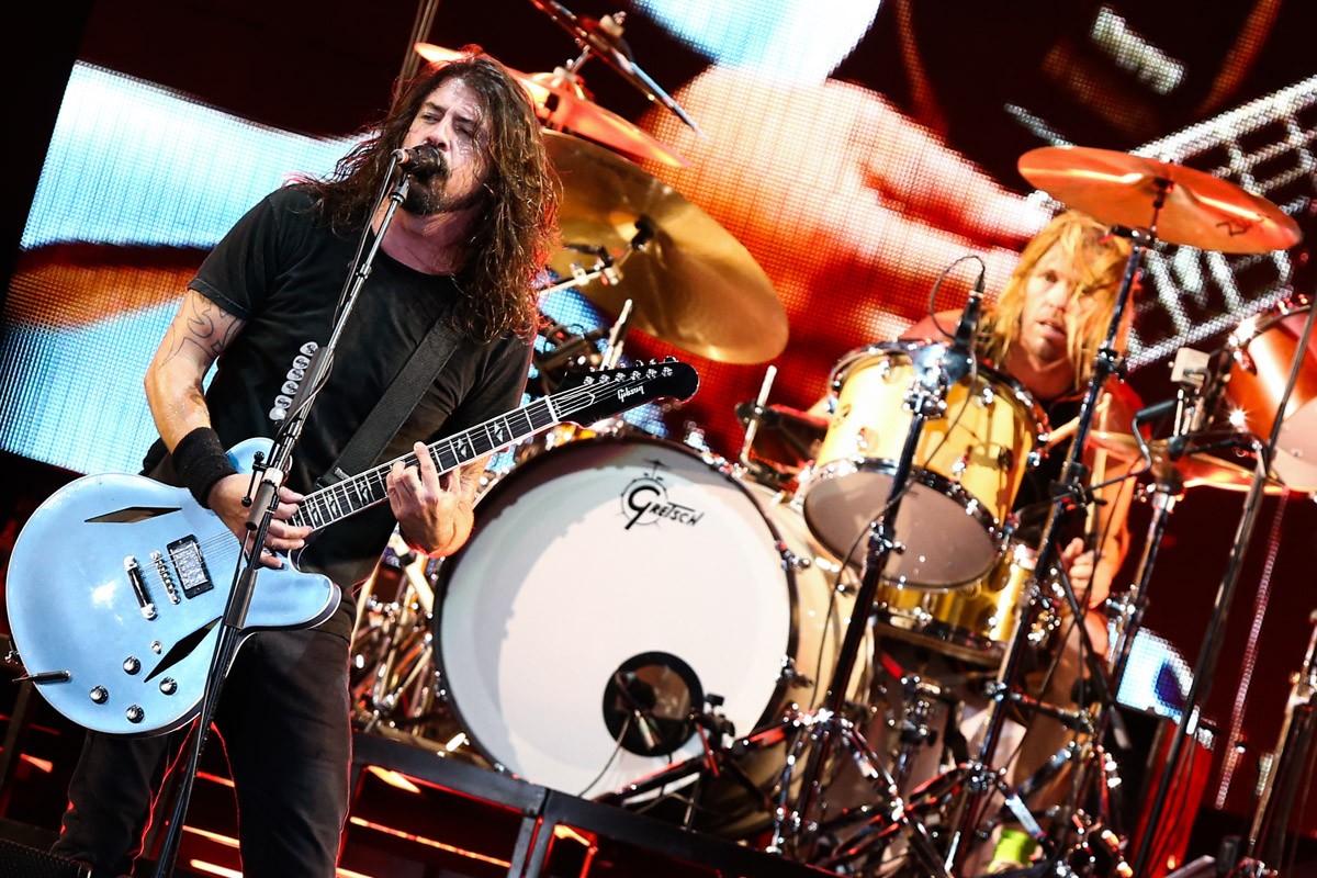 Foo Fighters agita público brasileiro em São Paulo