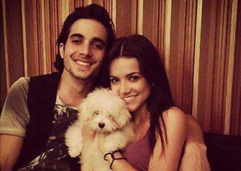 Manu Gavassi comemora aniversário com Fiuk