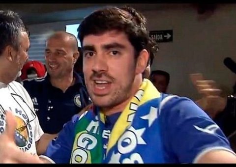 Marcelo Adnet é agredido depois do jogo e vai parar na delegacia
