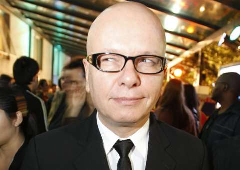 ‘Ela come no prato que mais cuspiu’, Marcelo Tas alfineta Mônica Iozzi