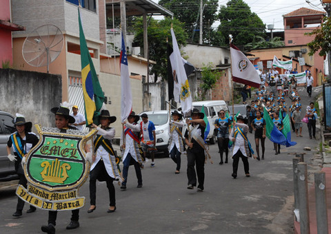 Marcha contra dengue mobiliza moradores da Vila da Prata