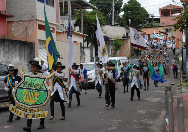 Marcha contra dengue mobiliza moradores da Vila da Prata
