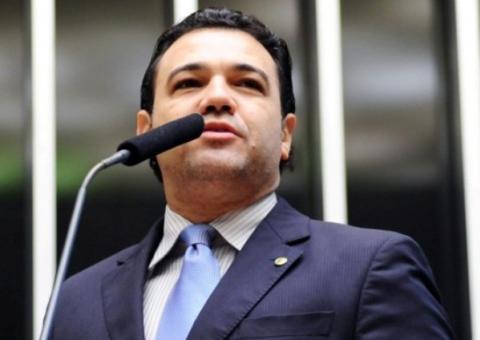 Marco Feliciano diz que Caetano Veloso tem pacto com o Diabo