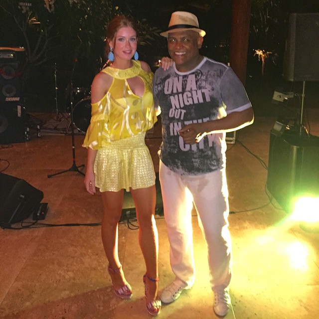 Marina Ruy Barbosa erra feio na escolha do look e fãs criticam