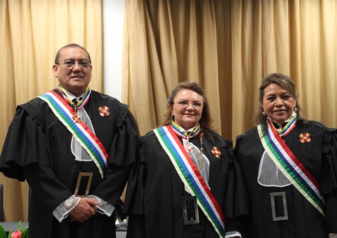 Desembargadora Maria das Graças Marinho assume presidência do TRT  