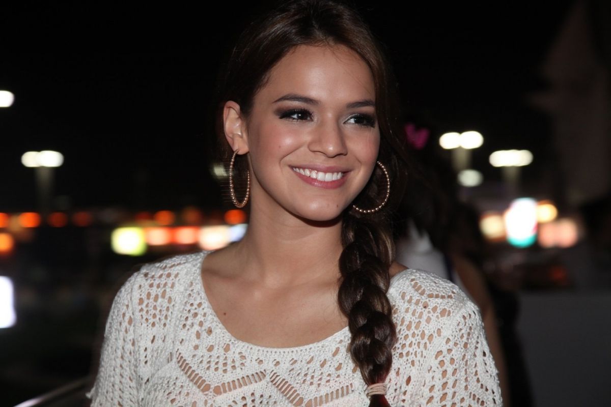Em alta, Bruna Marquezine pode se tornar apresentadora na Globo