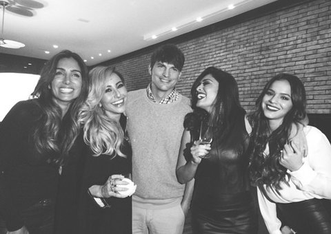 Ashton Kutcher faz sucesso com as atrizes brasileiras