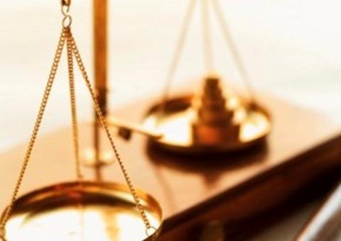 Acusado de falsificação é absolvido porque adulteração foi grosseira