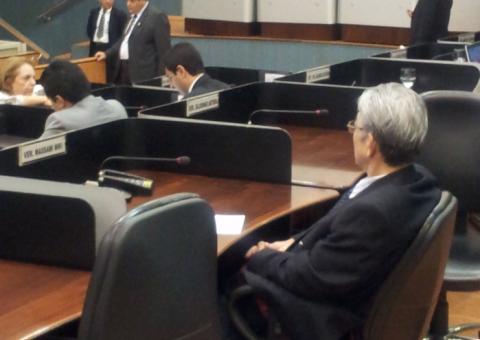 Massami retorna à Câmara, mas ainda está em tratamento