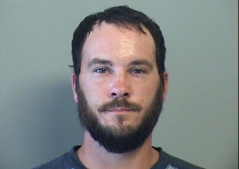 Homem é pego se masturbando em mercado: "Achei que ninguém me veria"