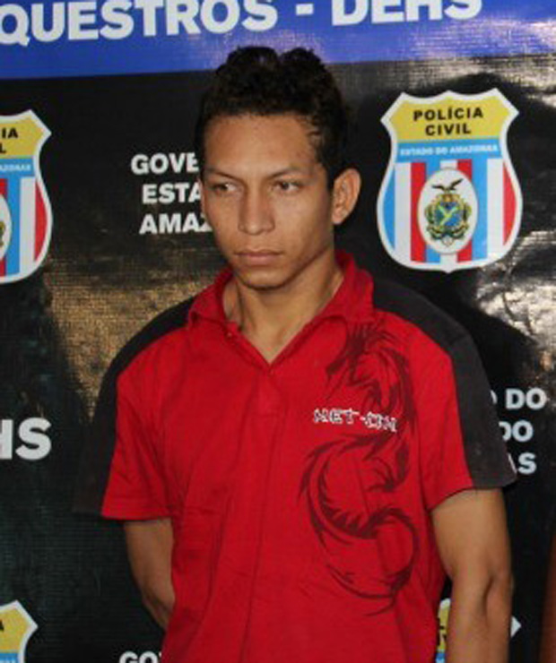 Polícia chega à dupla que matou homem a golpes de faca