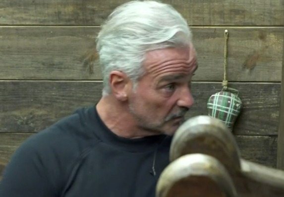 A Fazenda: Mateus Carrieri desabafa: 'fiz filme pornô e isso me persegue'