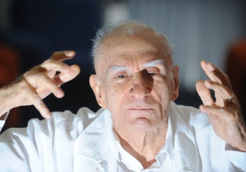 Brasil perde o  escritor Ariano Suassuna