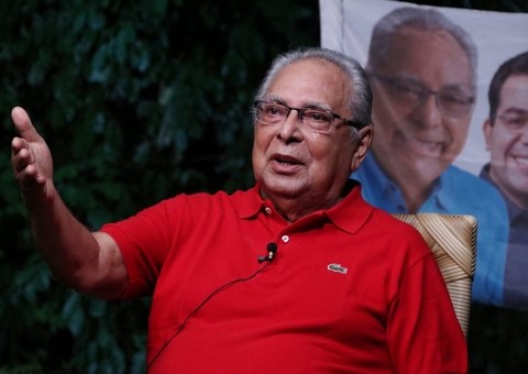 Amazonino lança pacote com auxílio de R$ 300 até 2024 