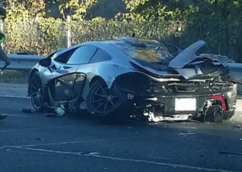   Playboy bate carro de 3 milhões menos de 24h após comprá-lo