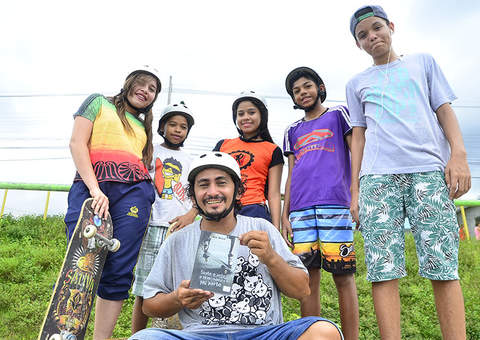 Sejel apoia lançamento de livro didático sobre a prática de skate