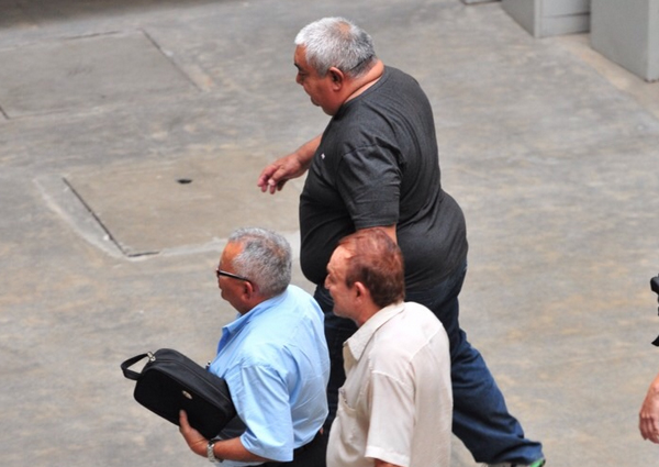 Médicos e ex-vereador são presos por cobrar serviço do SUS no Amazonas