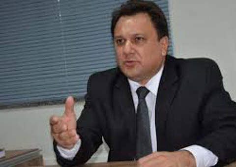 TRE afasta  dos processos de José Melo juiz colocado sob suspeita